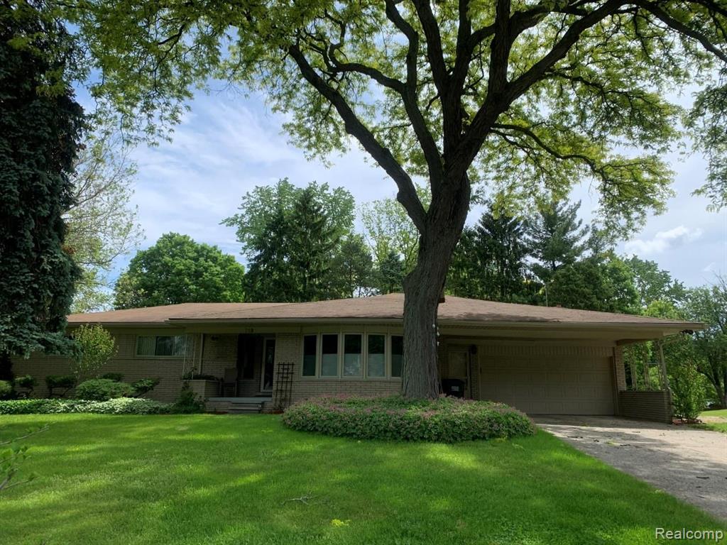 739 Wilwood Road Rochester Hills, MI 48309 - Photo 1 of 99