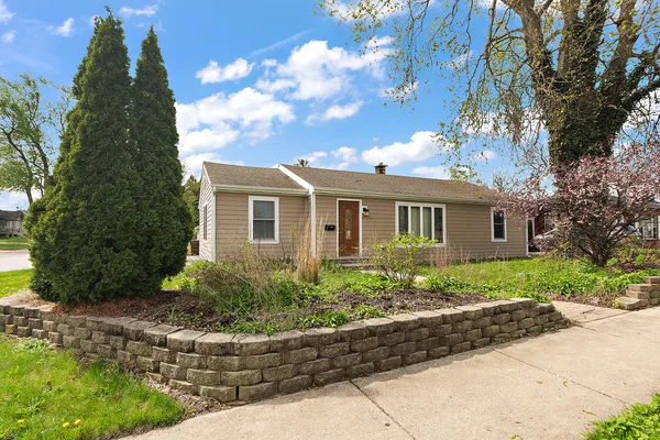 $269,900 | 6901 167th Street, Tinley Park, IL 60477
