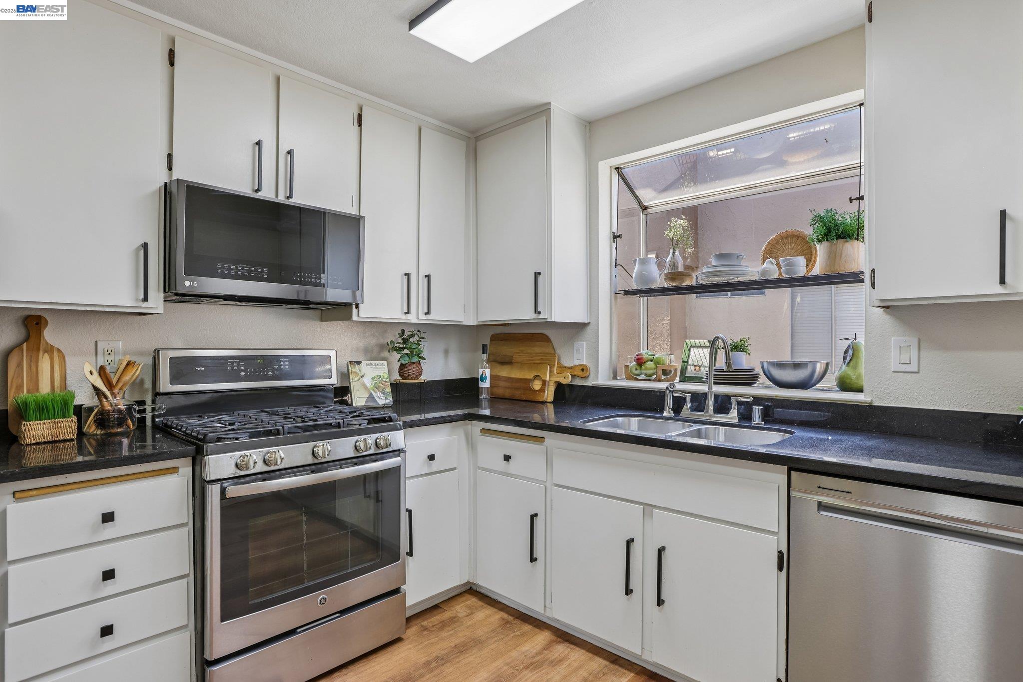 2121 Vale Road, Unit 56 San Pablo, CA 94806 - Photo 13 of 41 Gallery Image 13