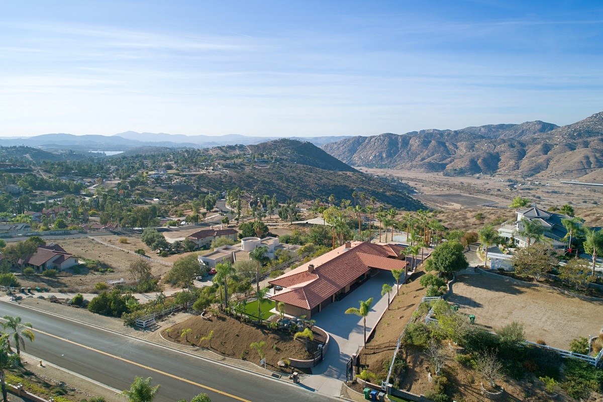 10844 Quail Canyon Road El Cajon, CA 92021 - Photo 3 of 25 Gallery Image 3