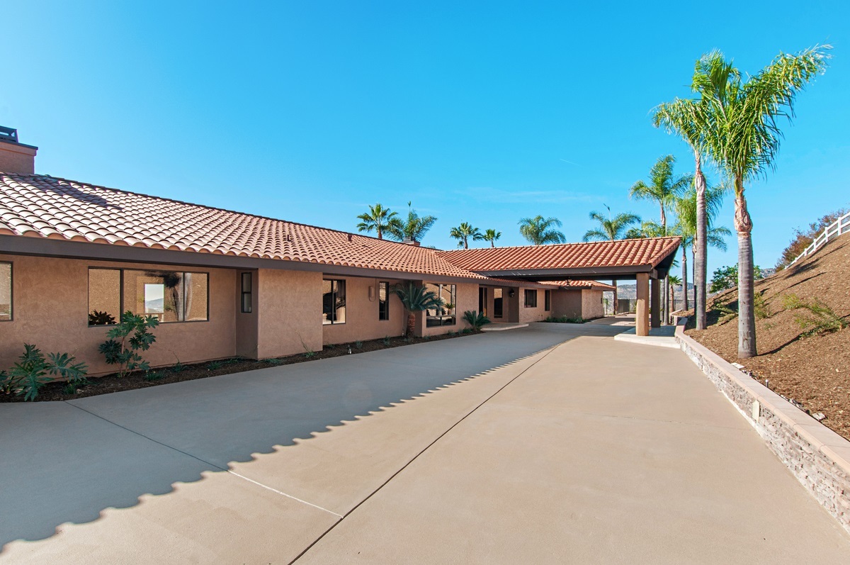 10844 Quail Canyon Road El Cajon, CA 92021 - Photo 5 of 25 Gallery Image 5
