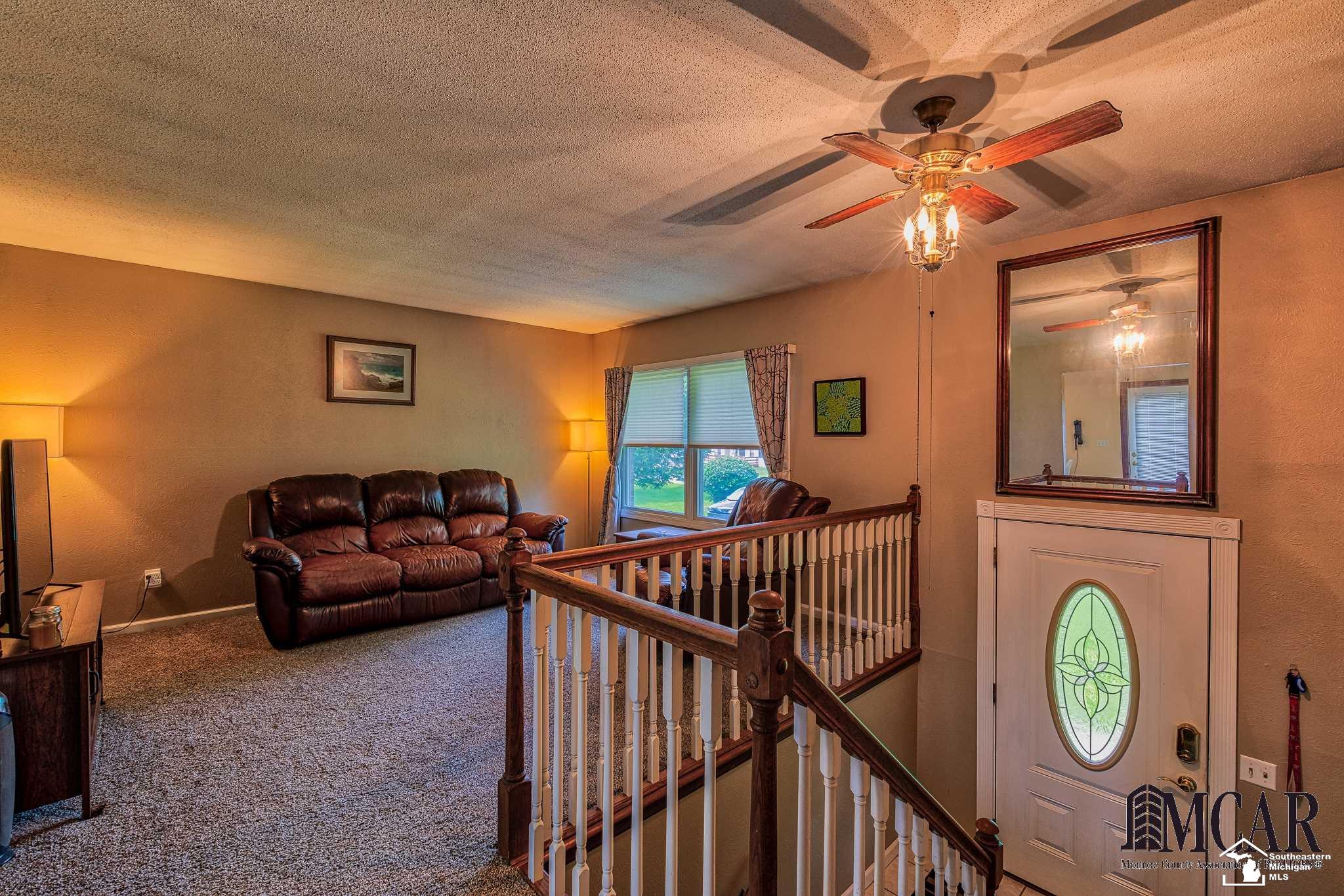 8801 Day Road Monroe, MI 48162 - Photo 8 of 33 21457868-7.JPG