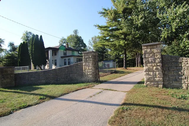 $260,000 | 8119 South Main Street, Rockford, IL 61102