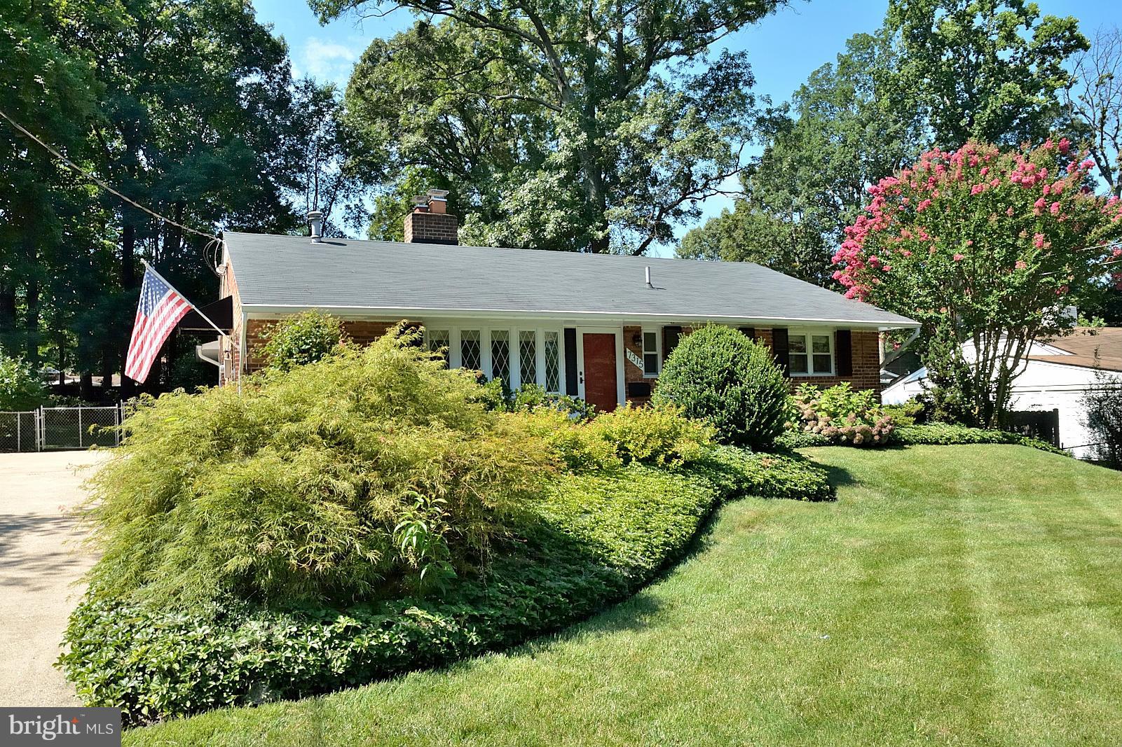 7315 Monticello Boulevard Springfield, VA 22150 - Photo 2 of 25 Exterior (Front)