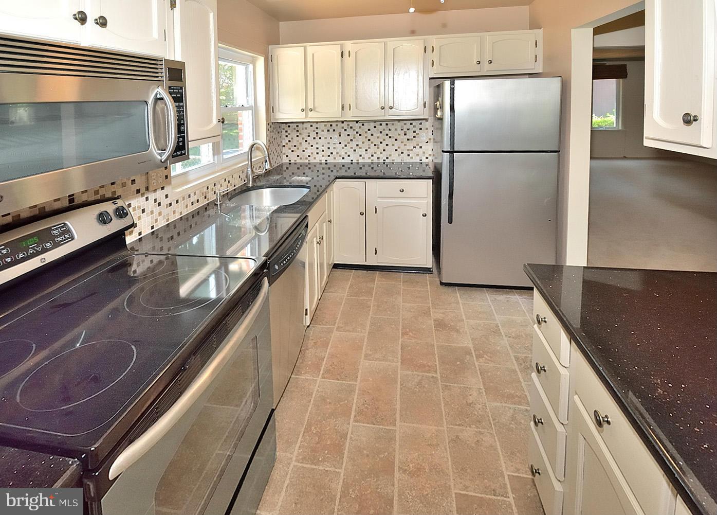 7315 Monticello Boulevard Springfield, VA 22150 - Photo 15 of 25 Kitchen