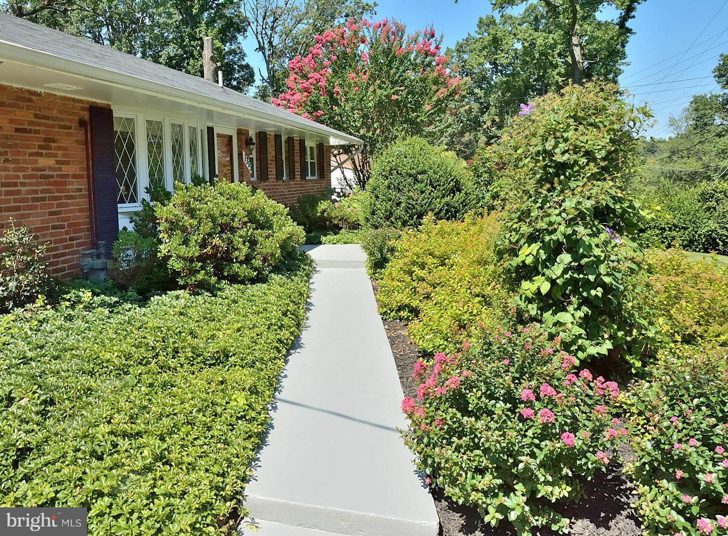 7315 Monticello Boulevard Springfield, VA 22150 - Photo 3 of 25 Exterior (Front)