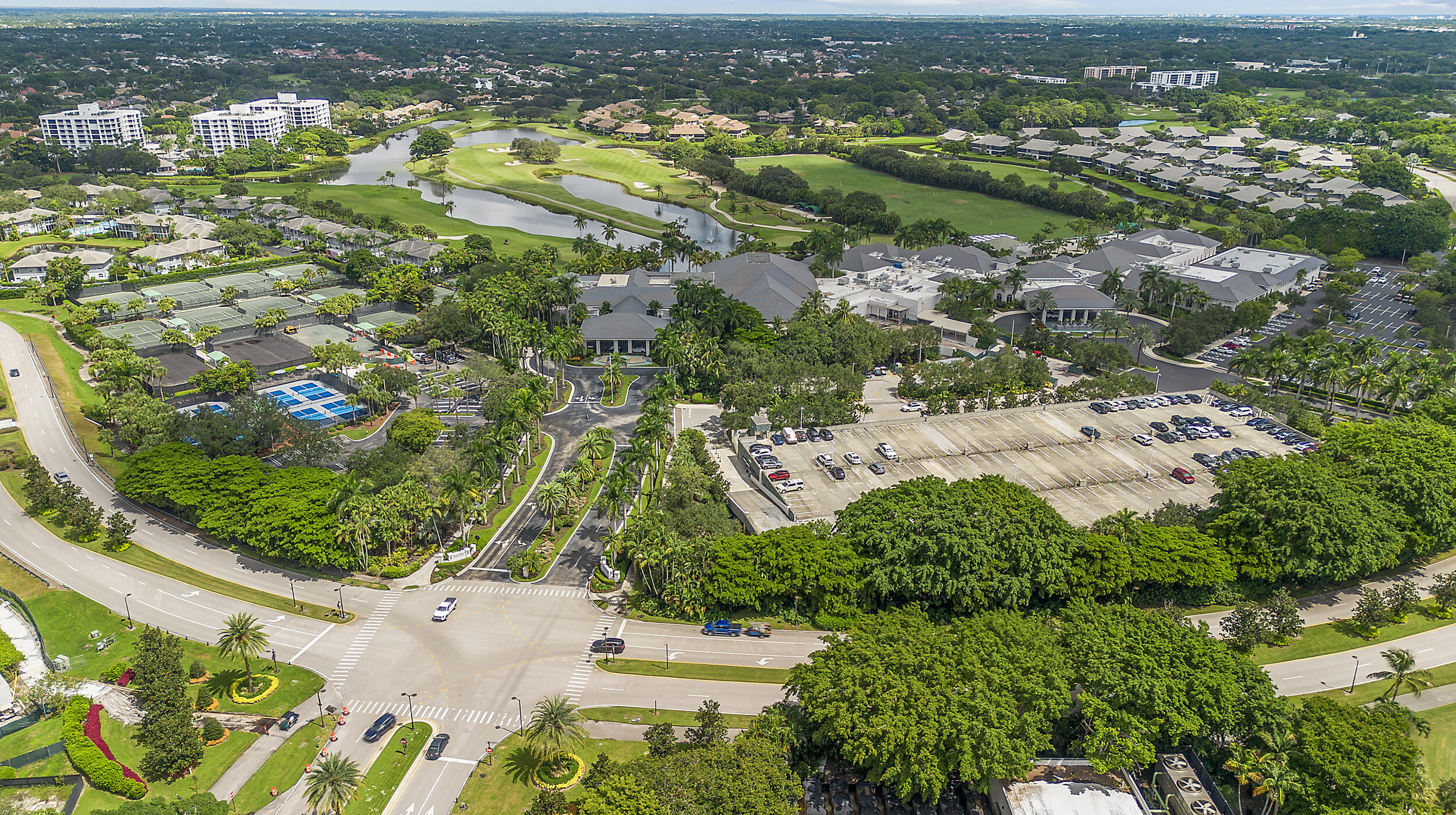 7819 Lakeside Boulevard, Unit 814 Boca Raton, FL 33434 - Photo 34 of 37 an aerial view of residential houses with outdoor space