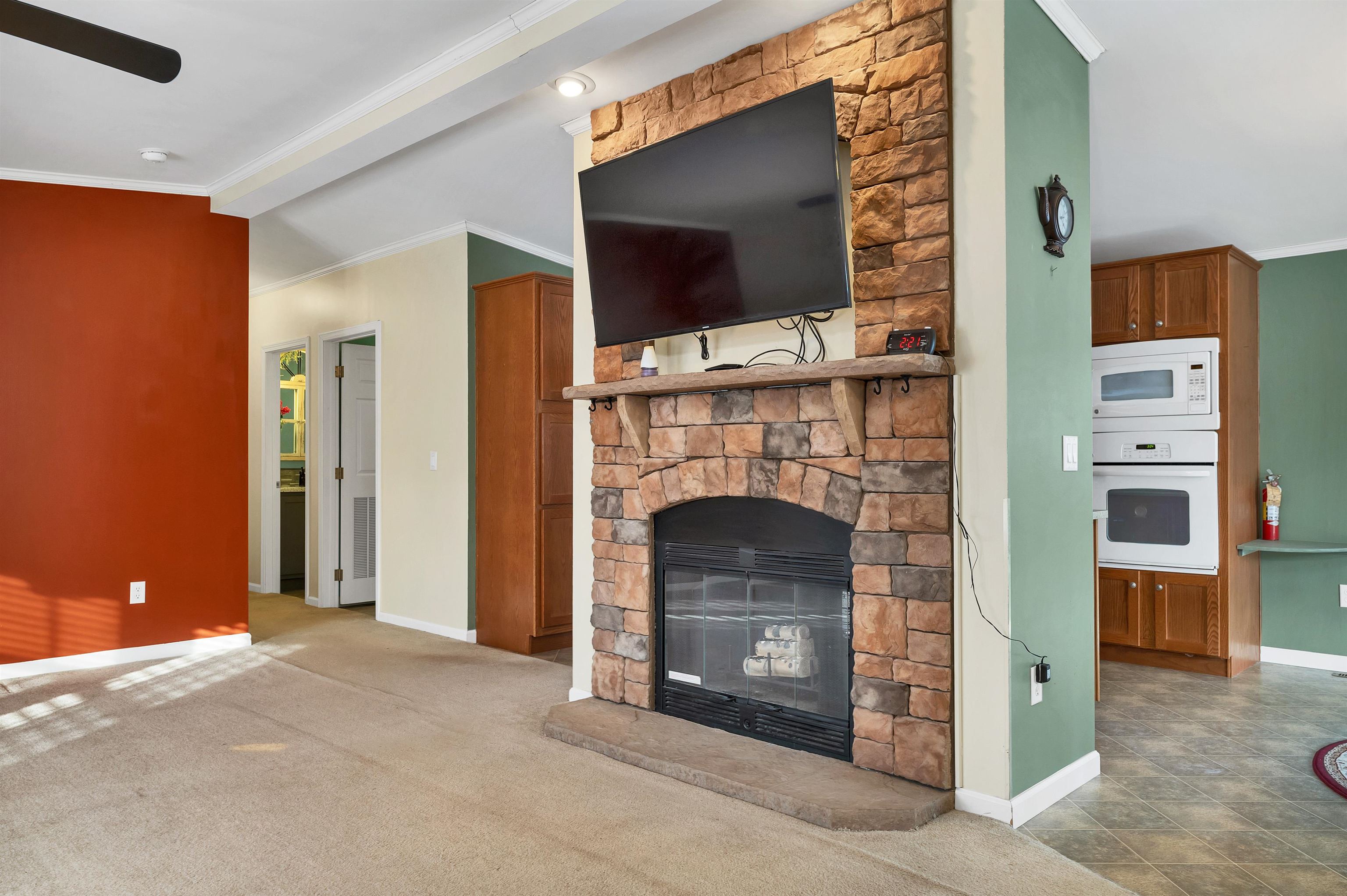 71 Caddy Drive Salem, NH 03079 - Photo 13 of 44