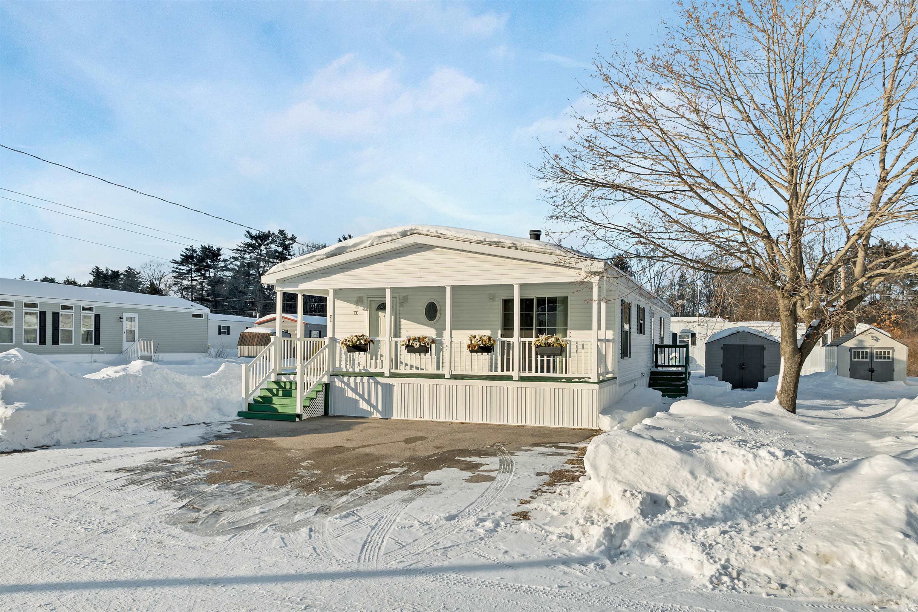 71 Caddy Drive Salem, NH 03079 - Photo 4 of 44