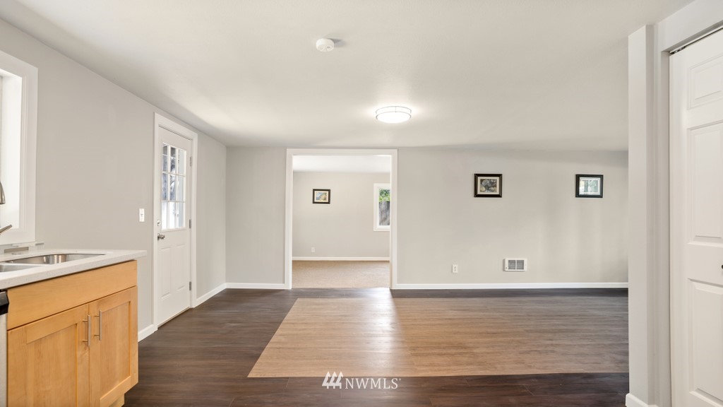12520 Southeast Petrovitsky Road Renton, WA 98058 - Photo 12 of 25