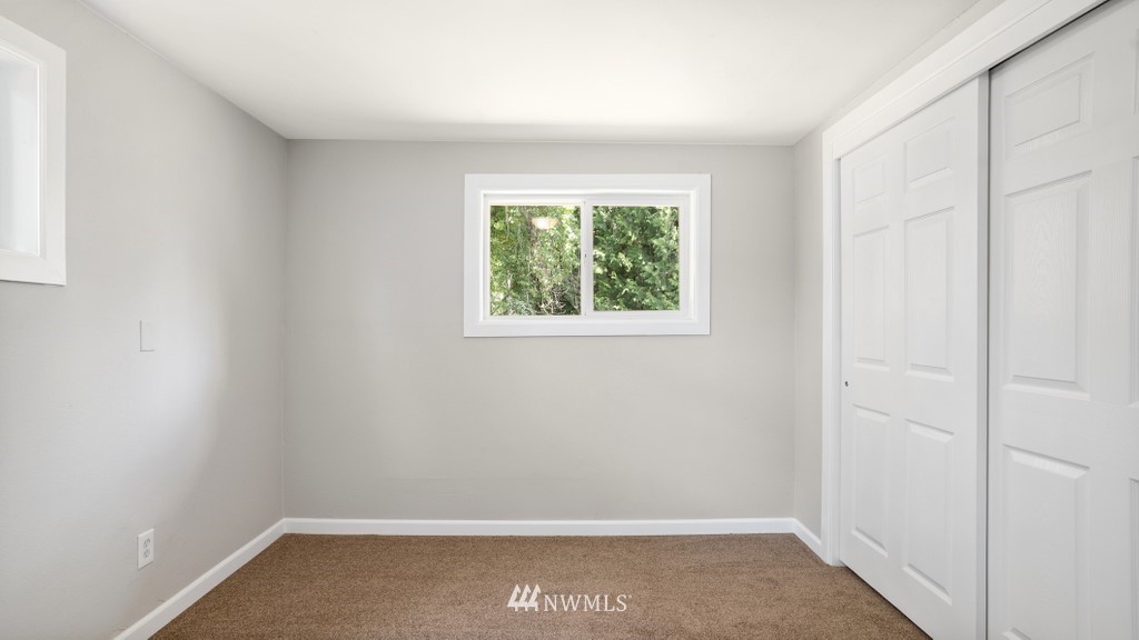 12520 Southeast Petrovitsky Road Renton, WA 98058 - Photo 15 of 25