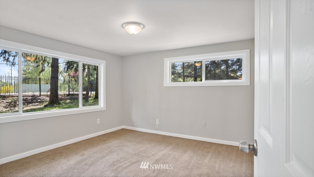 12520 Southeast Petrovitsky Road Renton, WA 98058 - Photo 16 of 25
