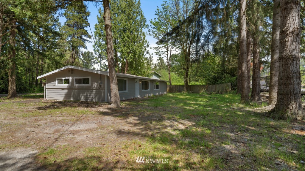 12520 Southeast Petrovitsky Road Renton, WA 98058 - Photo 4 of 25