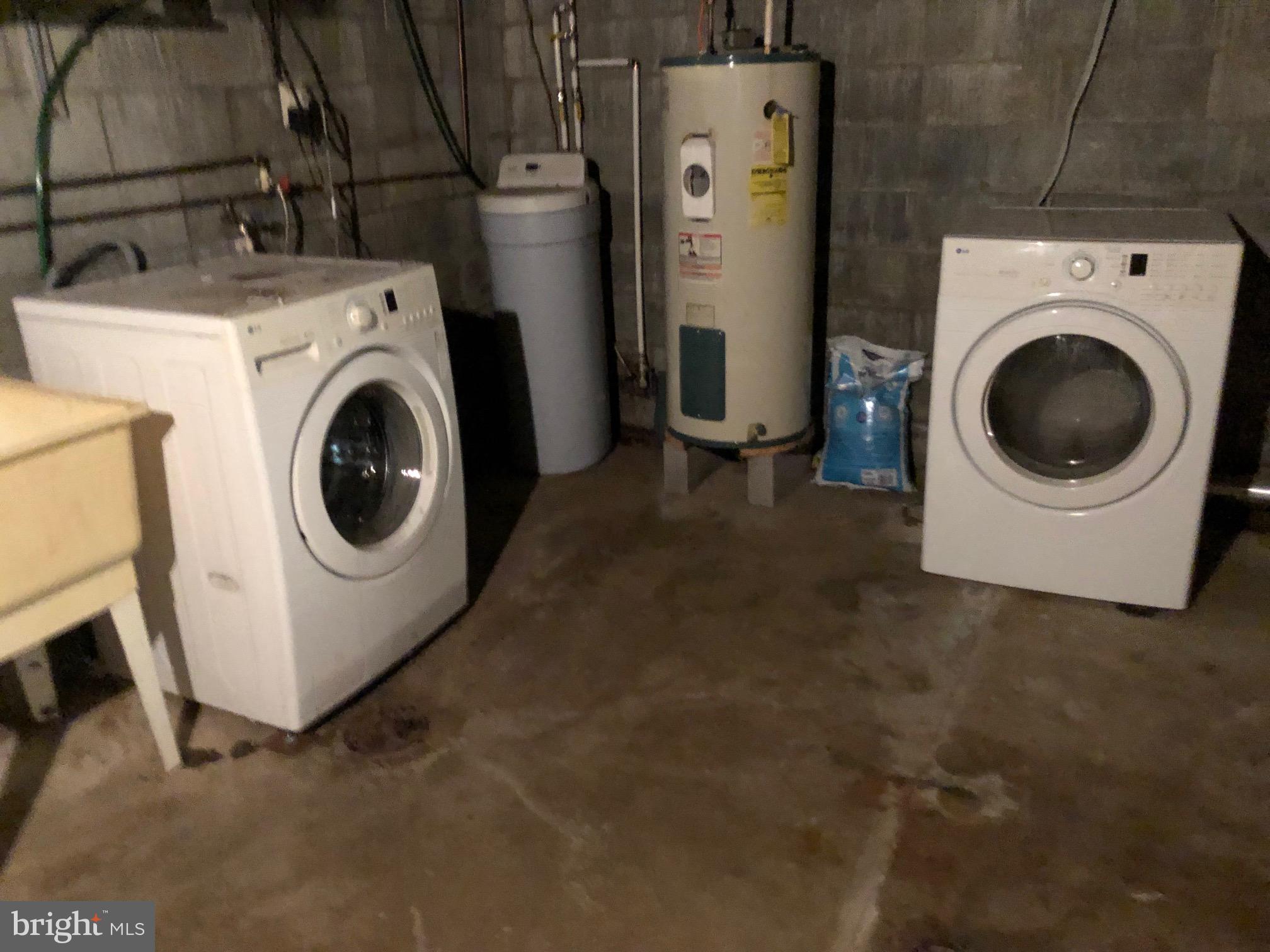 1575 Hunsecker Road Bird-in-Hand, PA 17505 - Photo 3 of 12