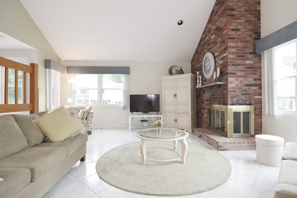 9 Carnation Circle, Unit A Reading, MA 01867 - Photo 4 of 41