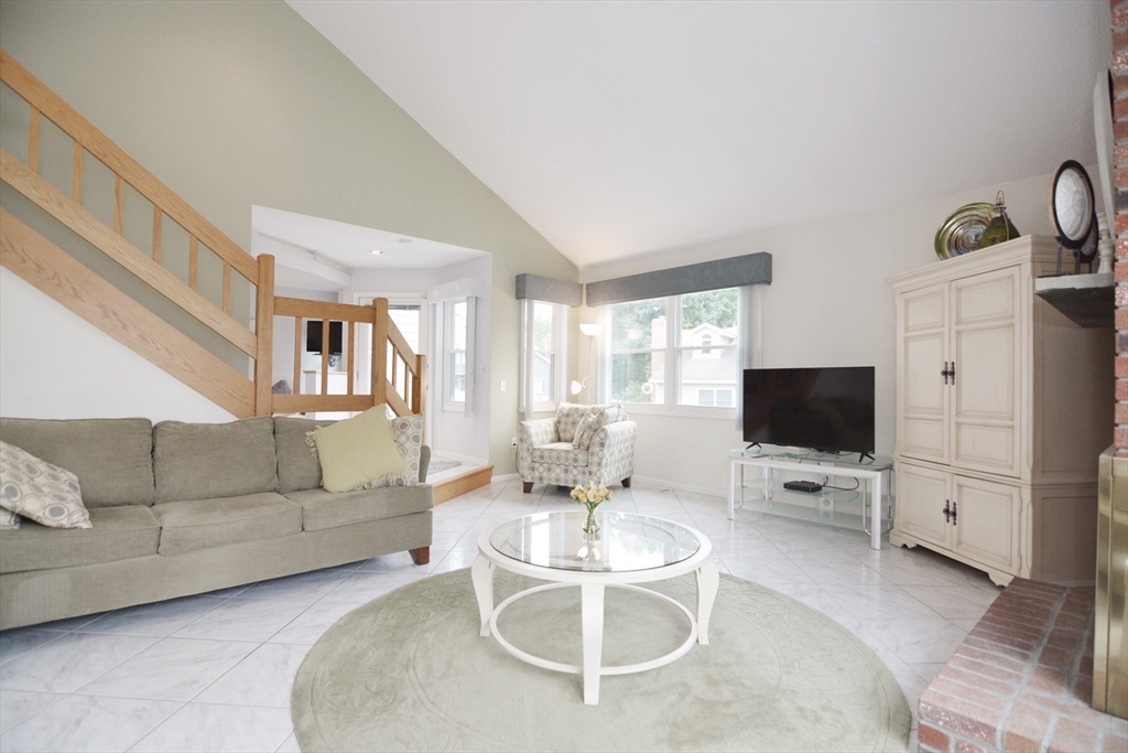 9 Carnation Circle, Unit A Reading, MA 01867 - Photo 5 of 41