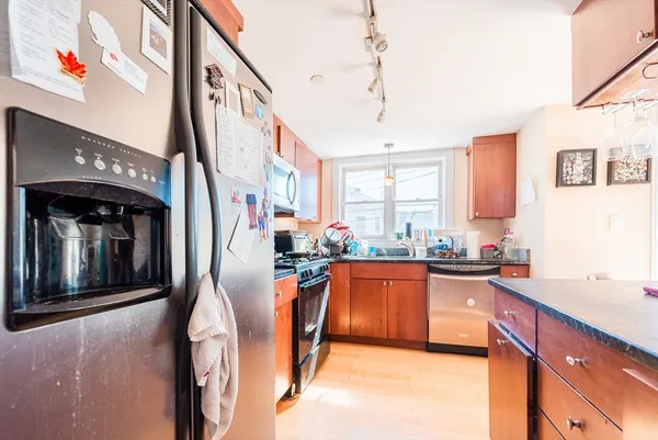 $4,000 | 2 Boylston Street, Unit 1, Boston, MA 02130