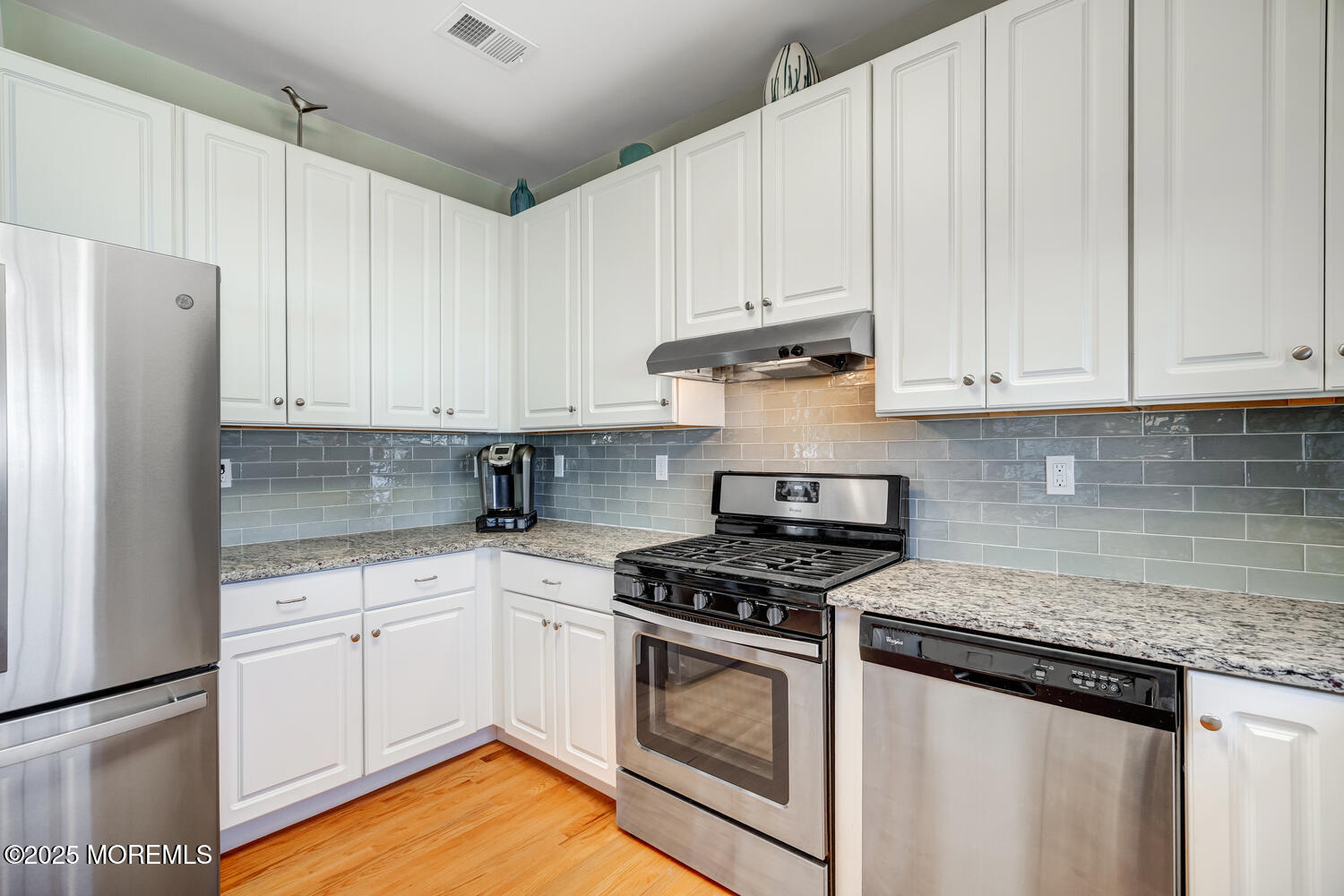 52 Albert Drive Manahawkin, NJ 08050 - Photo 21 of 42 52 Albert Manahawkin NJ 08050-large-023-