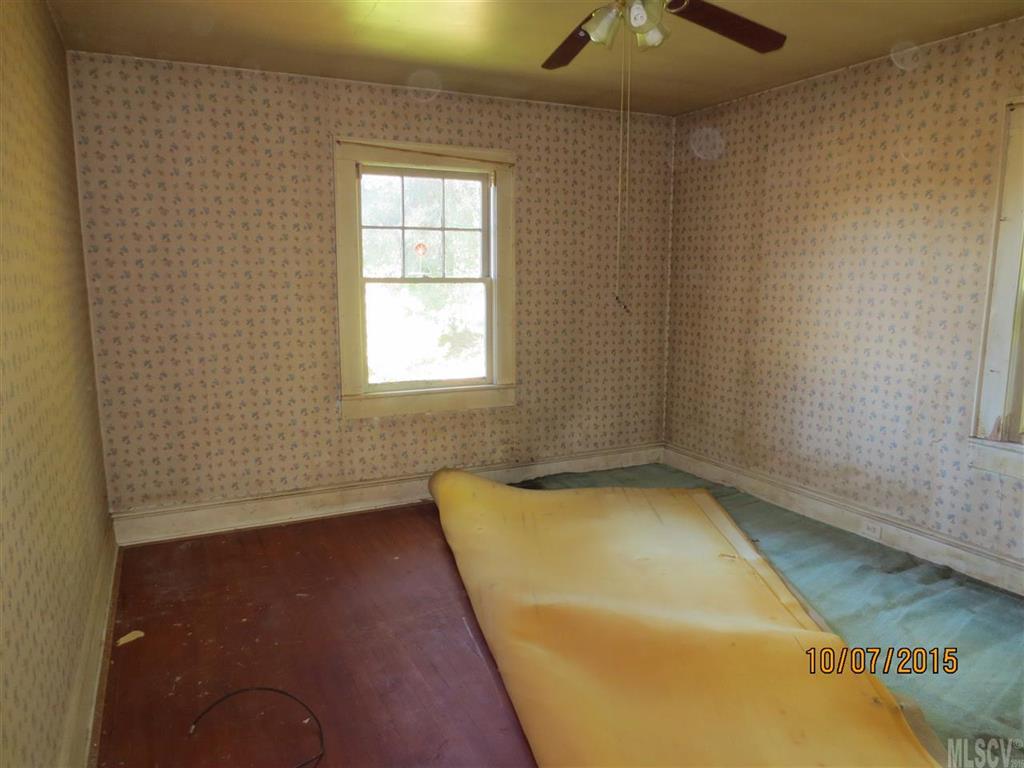 3674 Robinson Road Newton, NC 28658 - Photo 12 of 15 Gallery Image 12