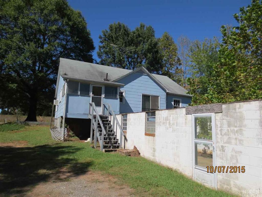3674 Robinson Road Newton, NC 28658 - Photo 7 of 15 Gallery Image 7