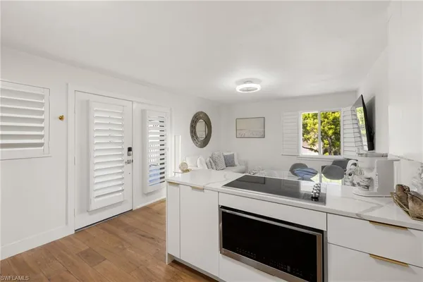 $14,000 | 175 5th Avenue South, Unit 204, Naples, FL 34102