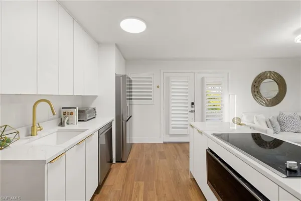 $14,000 | 175 5th Avenue South, Unit 204, Naples, FL 34102