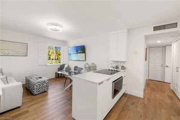 $14,000 | 175 5th Avenue South, Unit 204, Naples, FL 34102