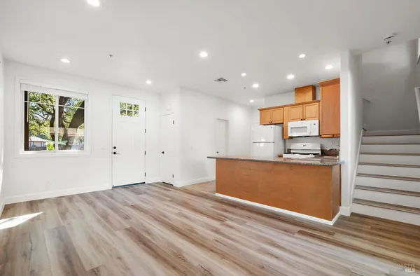$1,300,000 | 256 Rosebud Lane, St. Helena, CA 94574