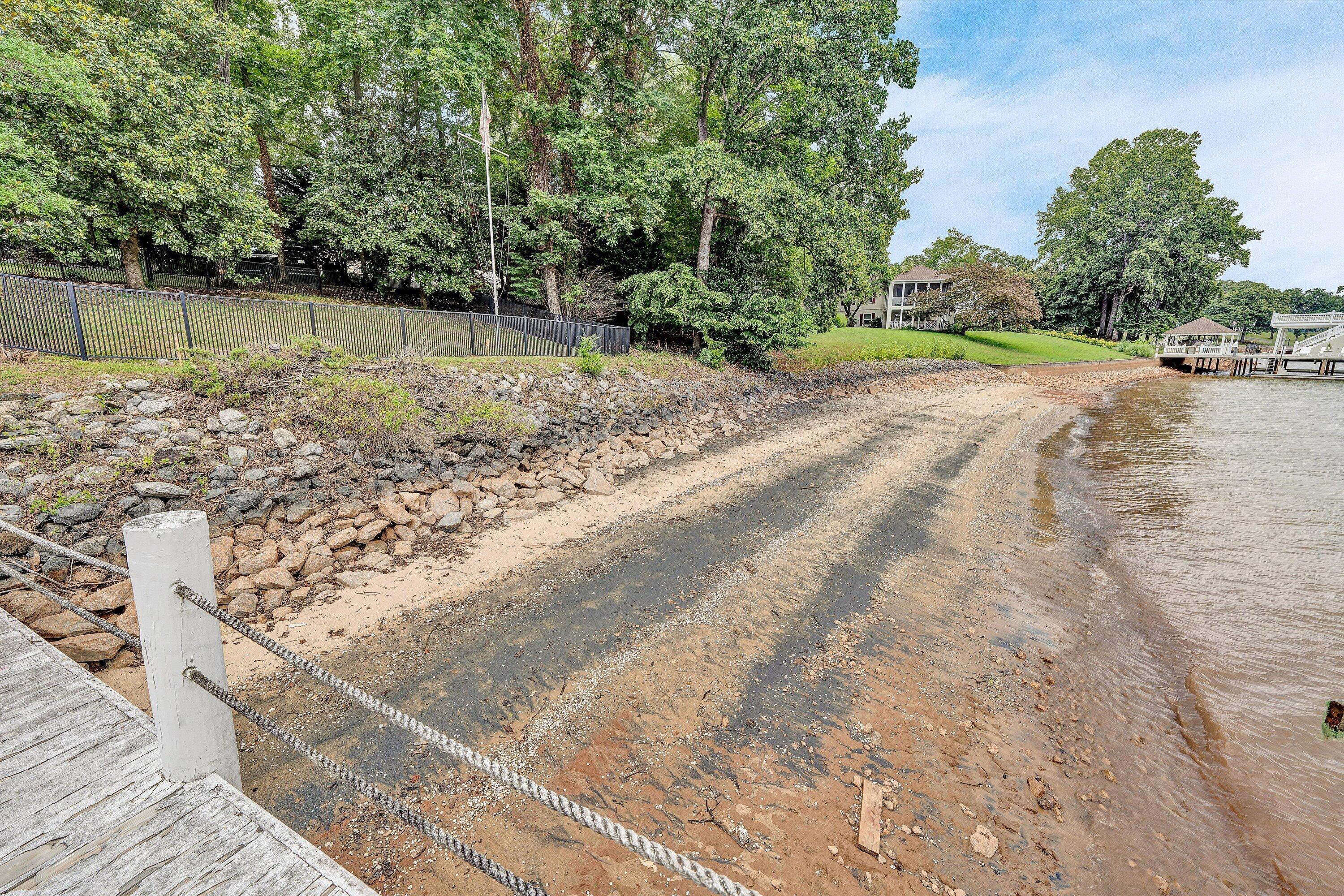 2455 Merriman Way Road Moneta, VA 24121 - Photo 68 of 83 66-DSC00535