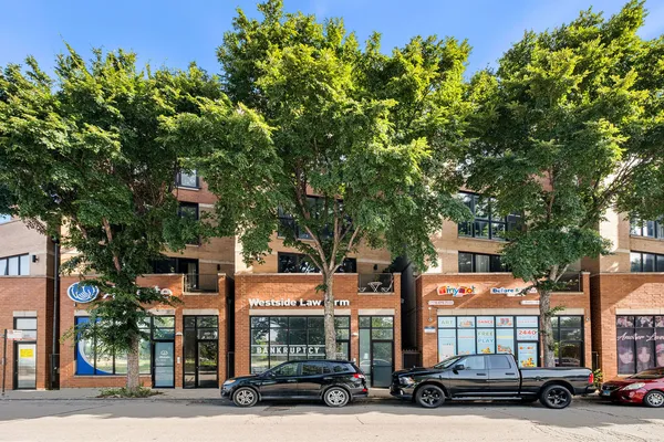 $389,000 | 2442 West Madison Street, Unit 1, Chicago, IL 60612