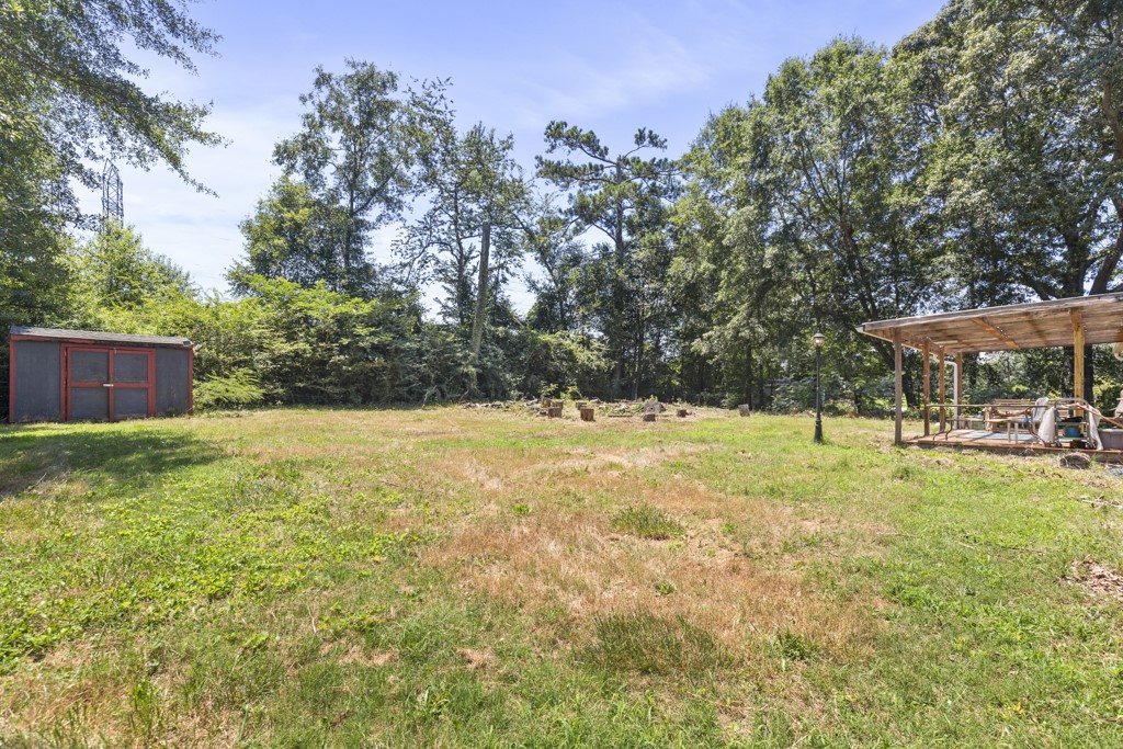 106 State Rd S-37-381 Seneca, SC 29678 - Photo 44 of 50 Great space for entertaining around the fire pit