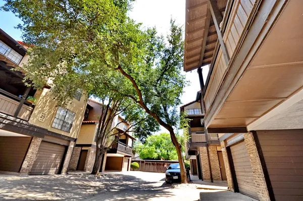 a view of outdoor space