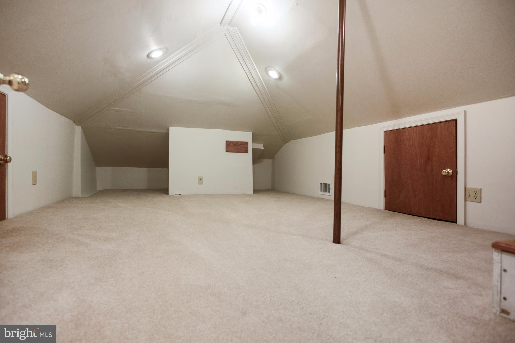 7617 Range Road Alexandria, VA 22306 - Photo 23 of 29 Interior (General)