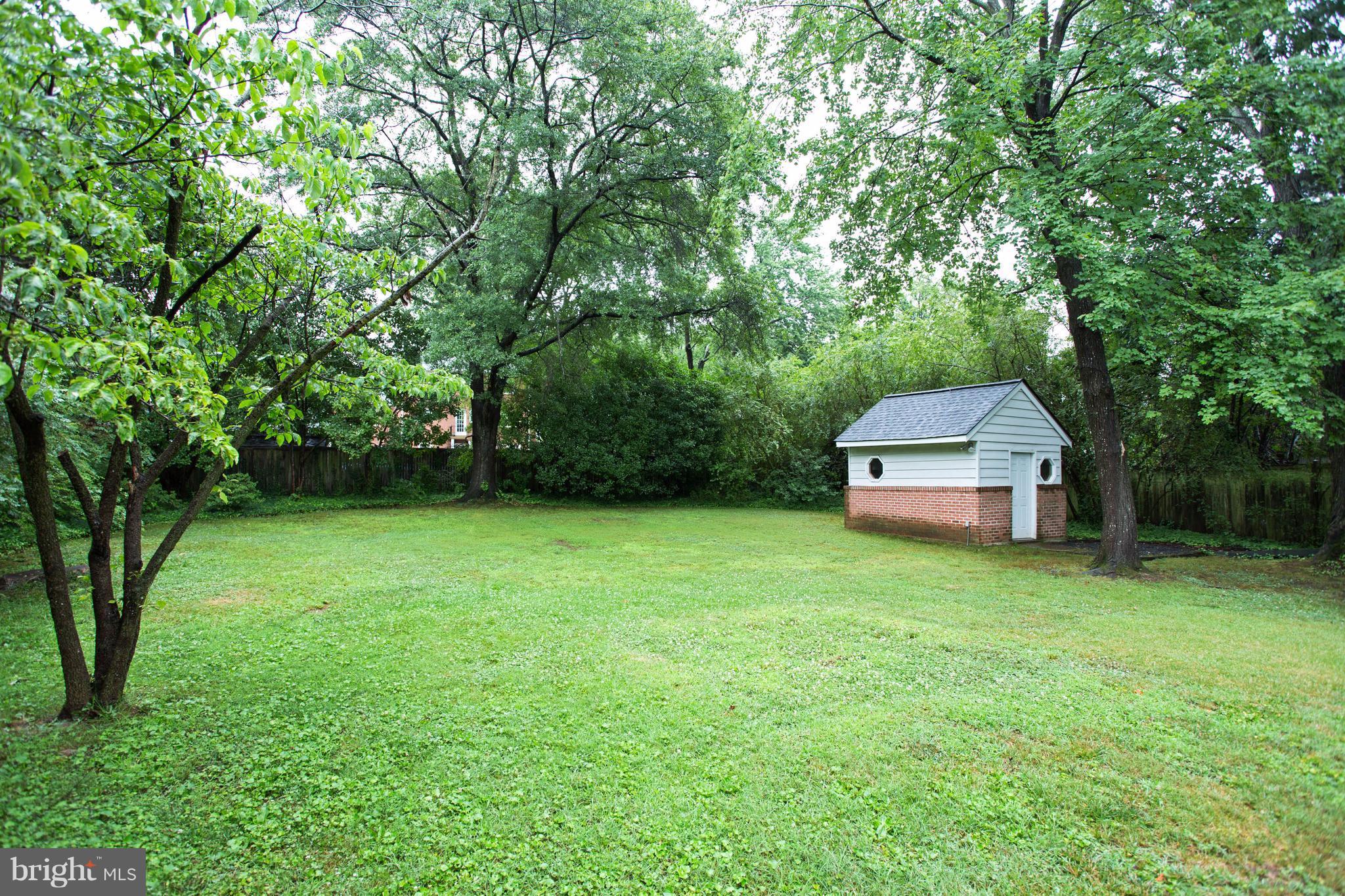 7617 Range Road Alexandria, VA 22306 - Photo 28 of 29 Exterior (Rear)