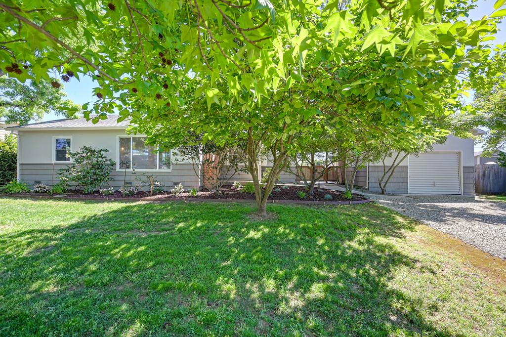 7208 Falcon Road Fair Oaks, CA 95628 - Photo 2 of 31