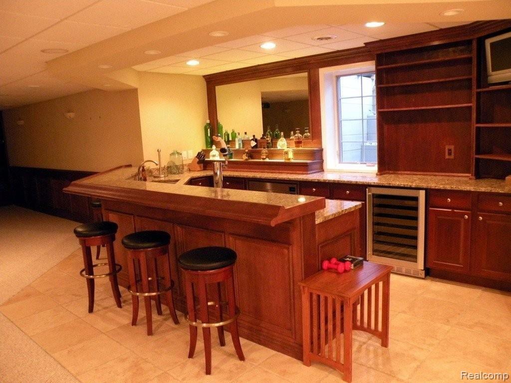 2046 Aberdeen Court Rochester, MI 48306 - Photo 26 of 31 Lower Level Bar