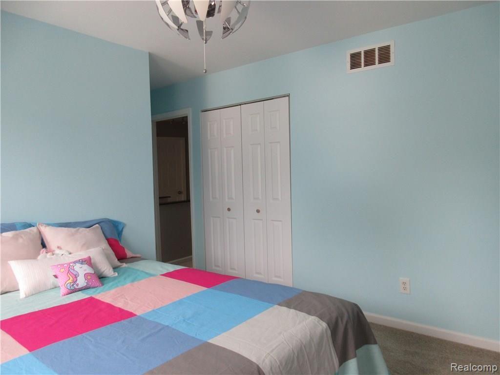 41975 Cherry Hill Road Novi, MI 48375 - Photo 27 of 34