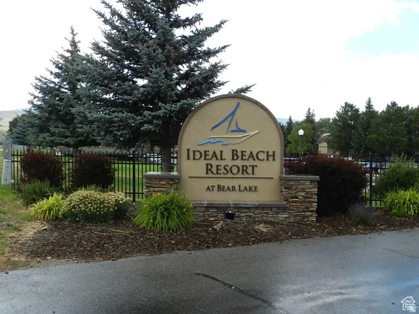 $350,000 | 2176 South Bear Lake Boulevard, Unit 451, Garden City, UT 84028