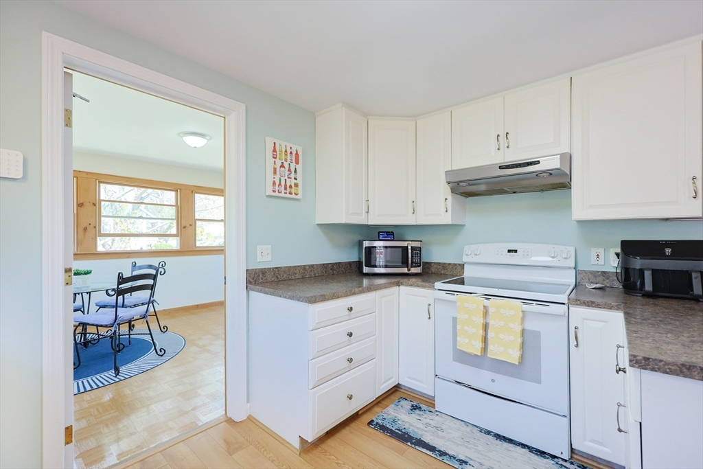 38 Farm Street Bellingham, MA 02019 - Photo 10 of 41 Gallery Image 10