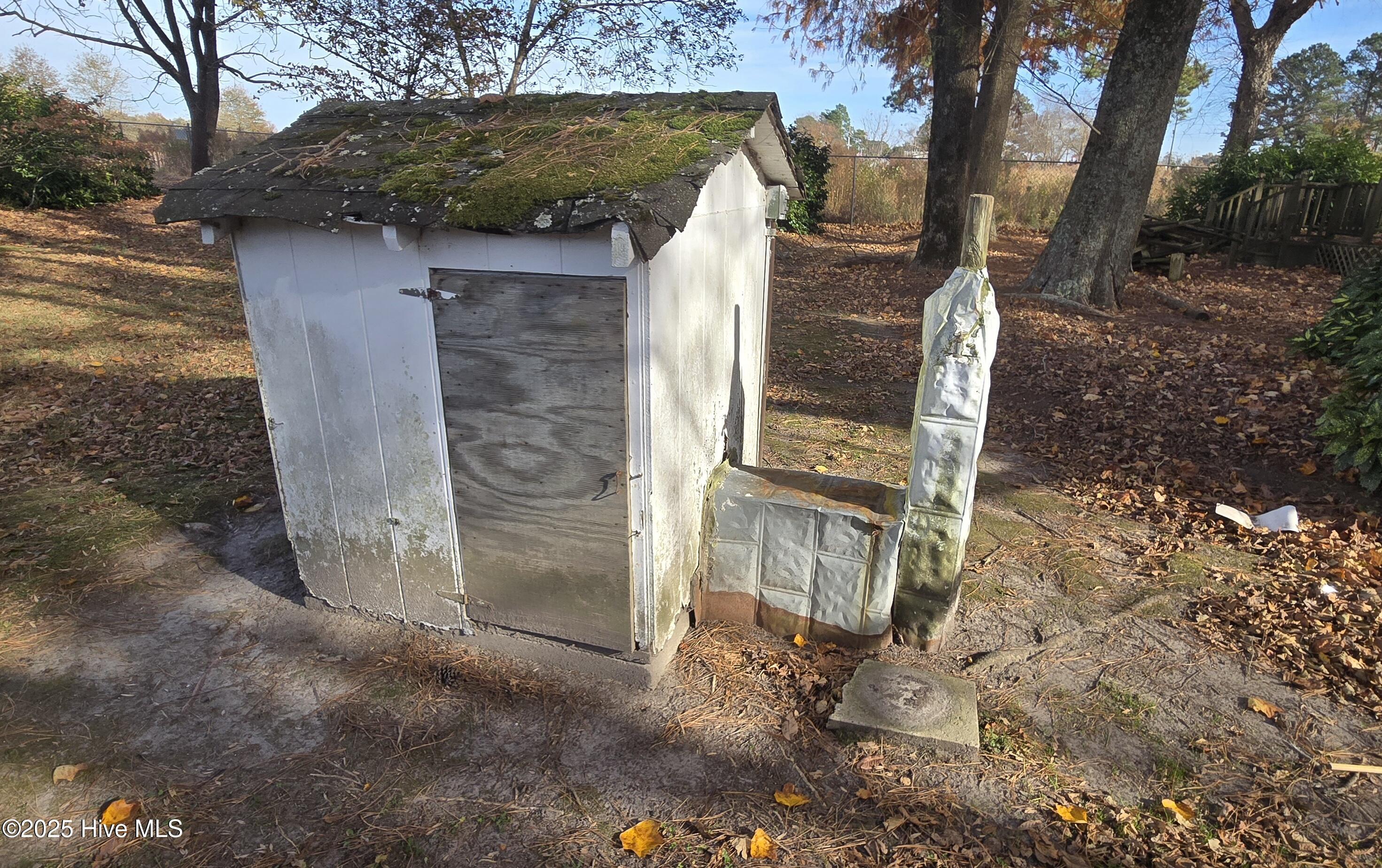 272 West Littlefield Road Ayden, NC 28513 - Photo 14 of 39 20251118_135954