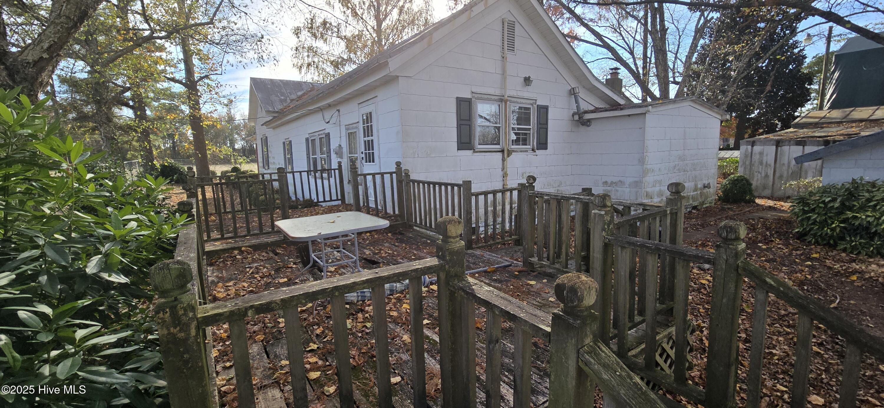 272 West Littlefield Road Ayden, NC 28513 - Photo 24 of 39 20251118_140601