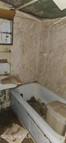 $99,000 | 272 West Littlefield Road, Ayden, NC 28513