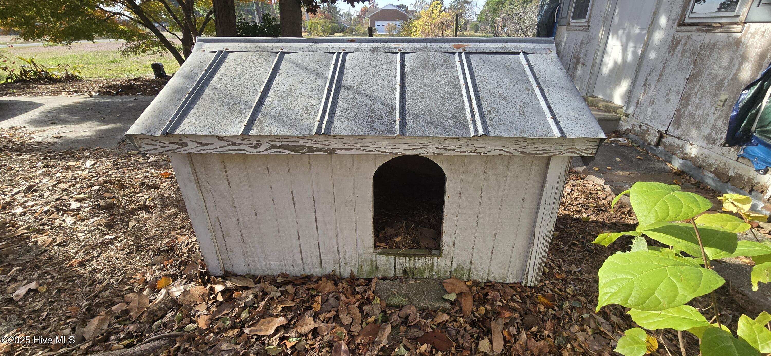 272 West Littlefield Road Ayden, NC 28513 - Photo 5 of 39 20251118_135650