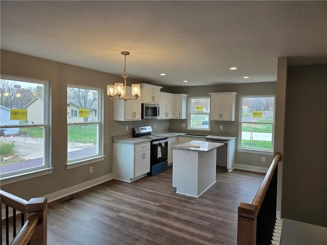 $279,500 | 515 West Smith Street, Spring Hill, KS 66083