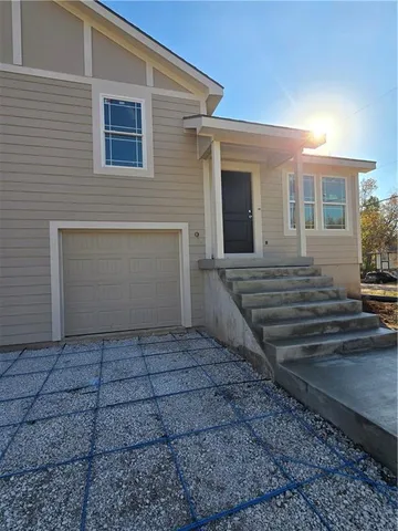 $279,500 | 515 West Smith Street, Spring Hill, KS 66083