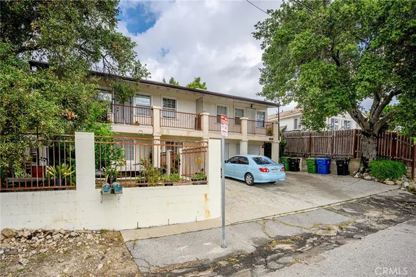 $949,000 | 10018 Tujunga Canyon Boulevard, Tujunga, CA 91042