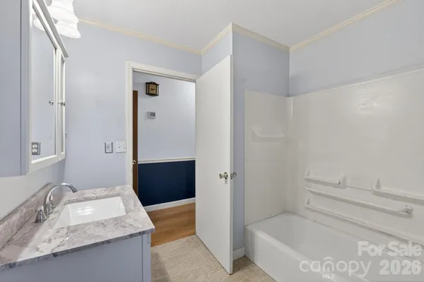 $344,900 | 708 Wilmore Street Northeast, Lenoir, NC 28645