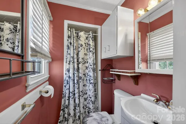 $344,900 | 708 Wilmore Street Northeast, Lenoir, NC 28645