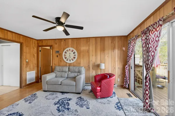 $344,900 | 708 Wilmore Street Northeast, Lenoir, NC 28645