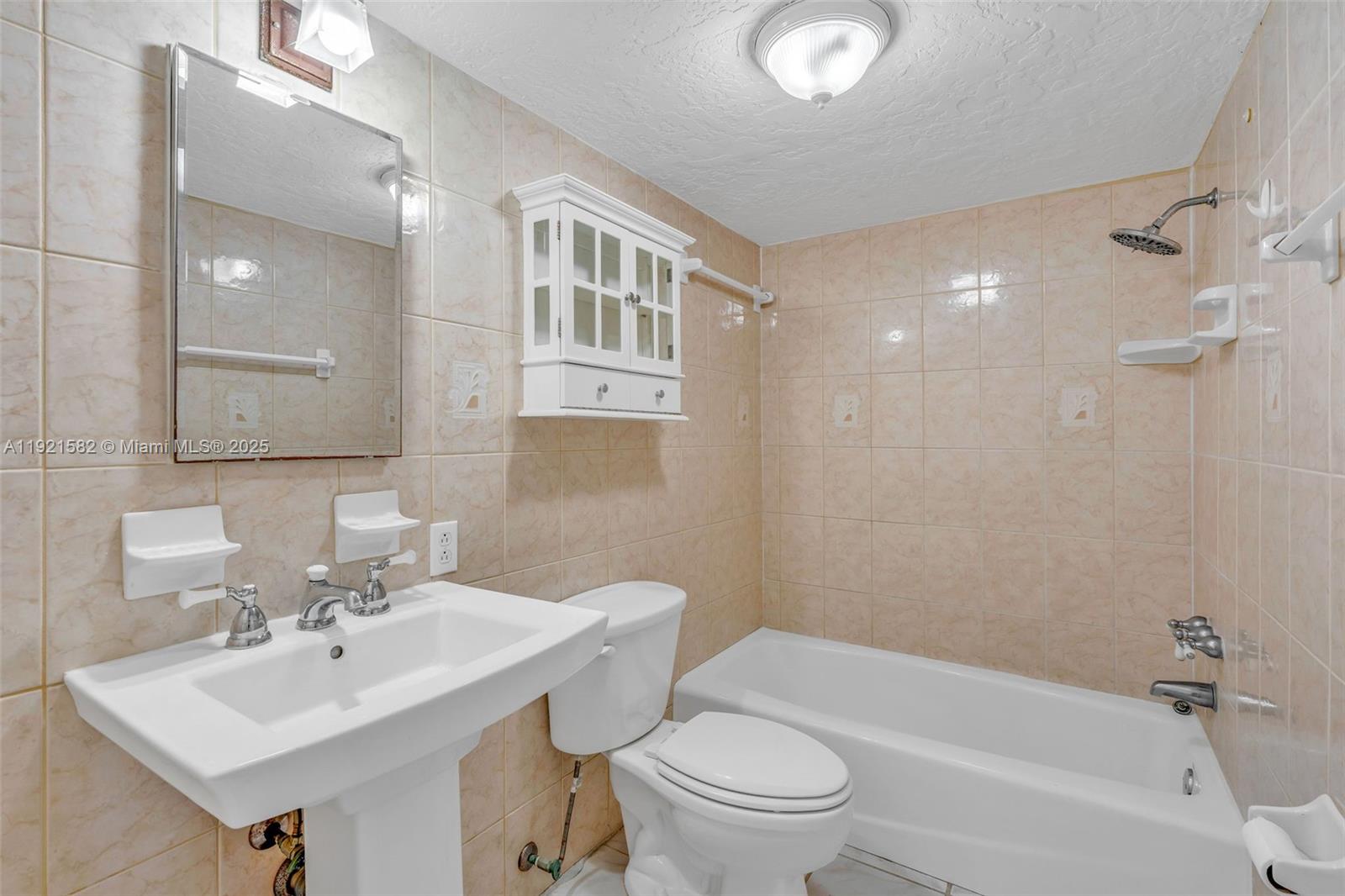 360 Sound Drive Key Largo, FL 33037 - Photo 20 of 43